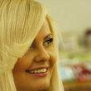 Meet your Posher, Lina